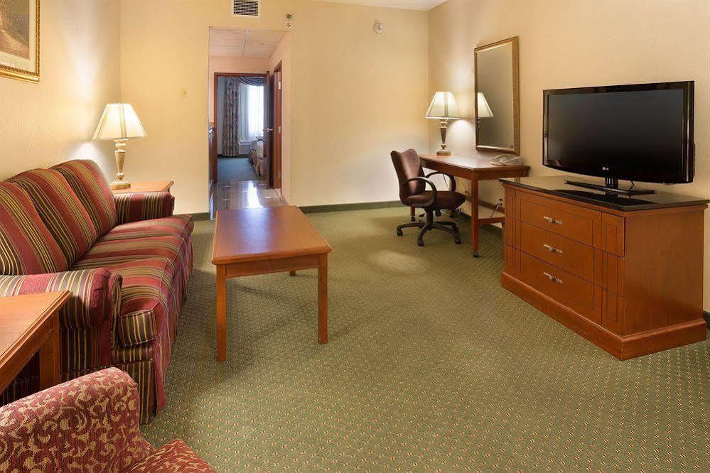 Drury Inn & Suites Cincinnati Sharonville Exterior photo